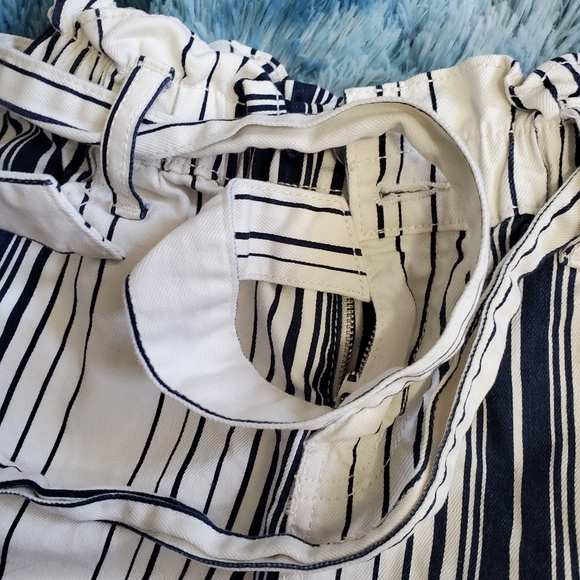 2 PAIRS OF STRIPED RUFFLE ELASTIC WAISTBAND SHORTS! - Picture 8 of 12